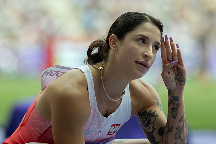 “What Happened There?“: Fans Baffled Over Polish Olympian’s Pre-Race Gesture