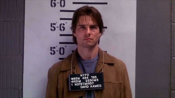 In Vanilla Sky (2001), Tom Cruise Is Shown To Be 5’11”. This Is An Early Hint That The World Of The Film Isn’t Real