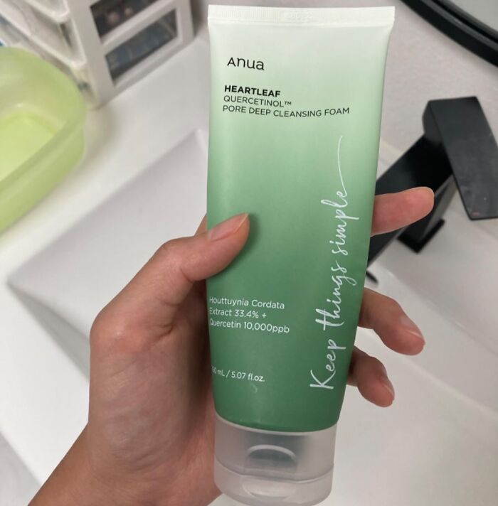  Anua Heartleaf Quercetinol Pore Deep Cleansing Foam Is The Gentle Yet Powerful Cleanser That'll Leave Your Pores Feeling Squeaky Clean (Without That Tight, Stripped Feeling)