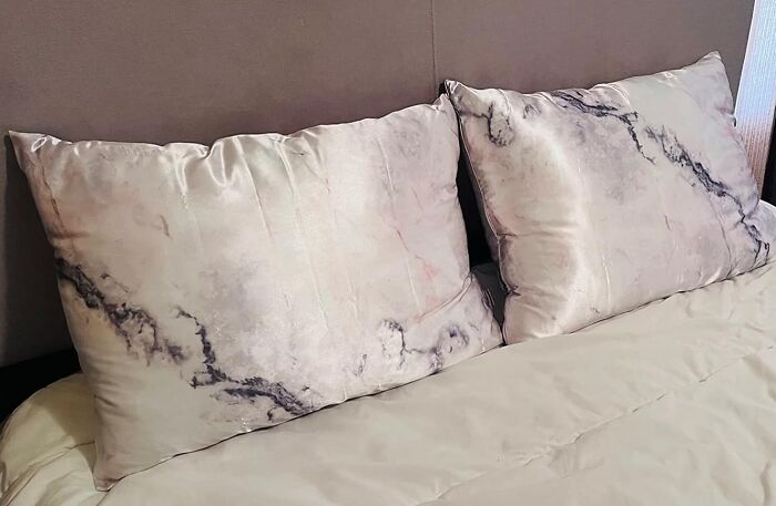  Beckham Hotel Collection Bed Pillows Are Like Sleeping On A Cloud, Transforming Your Bed Into A 5-Star Hotel Suite (Minus The Room Service, Unfortunately)