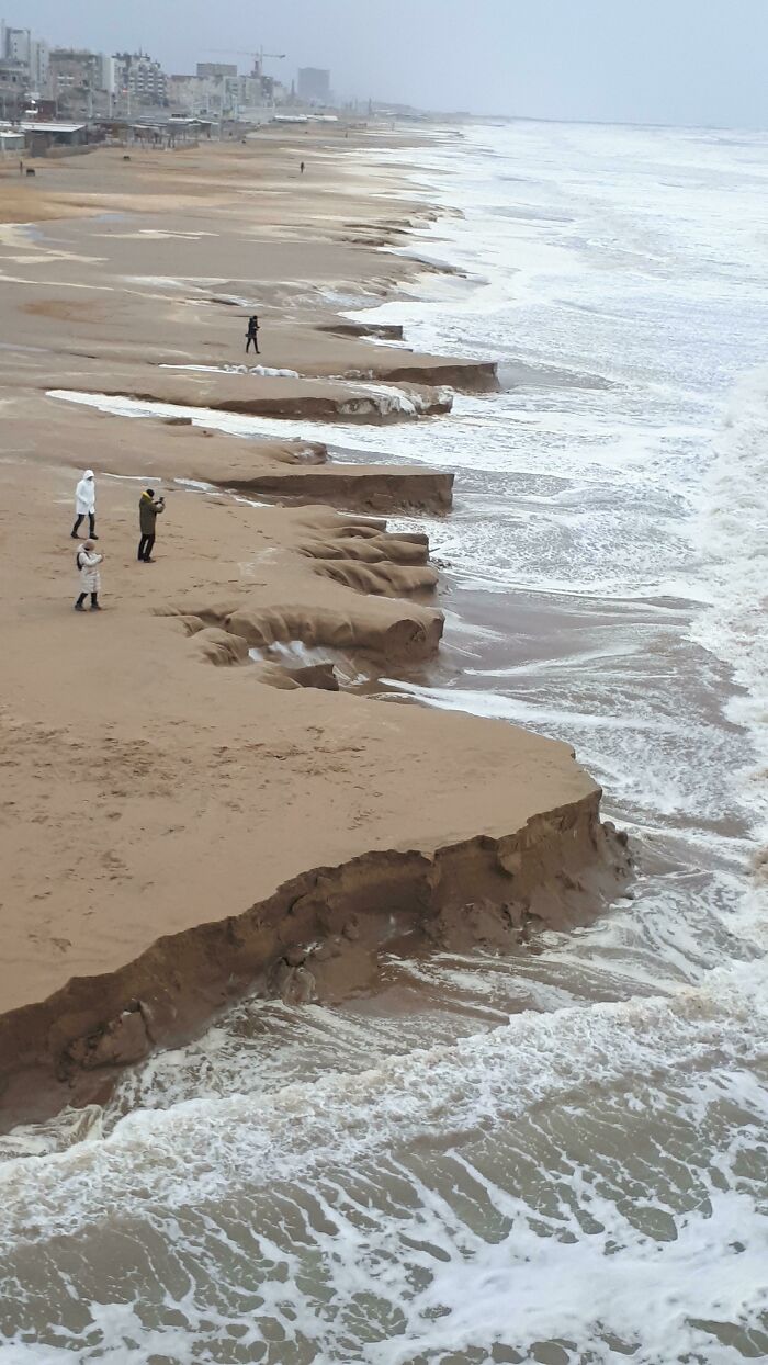 A la playa no le sentó bien la tormenta