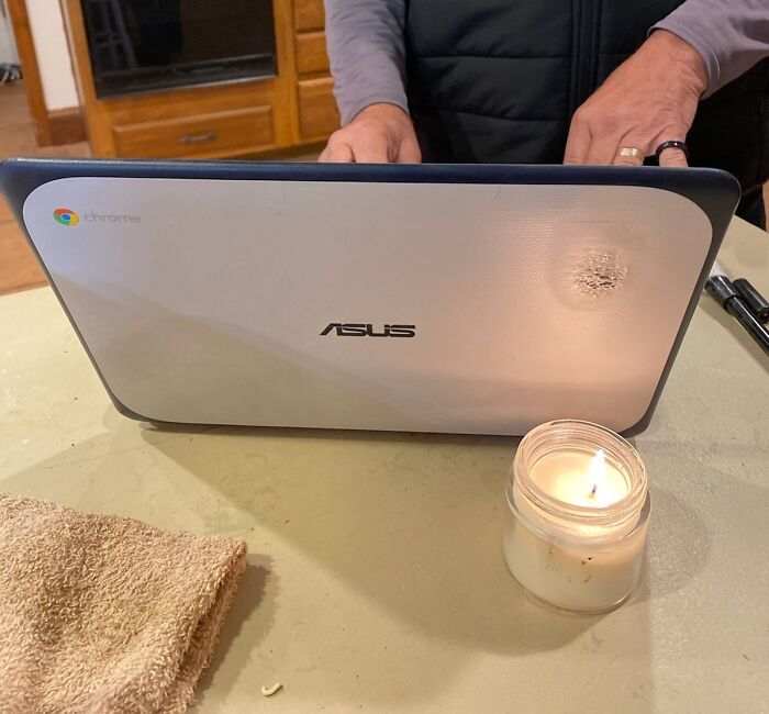 "My dad says, “Google is doing this stupid thing where the blur the top left part of the results. Facebook is doing it too actually.” He melted the top left corner of his screen" - unidentifies