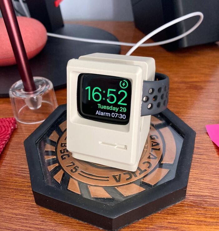 We All Love A Little Throwback Moment, And This Apple Watch Charger Stand Is All The Retro We Can Handle