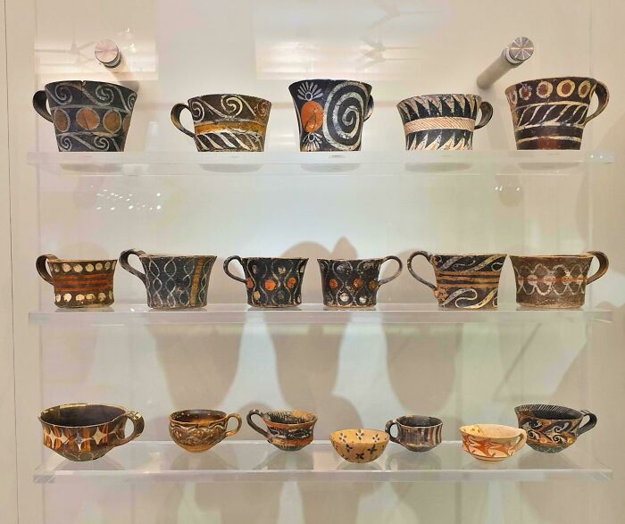 Estas tazas tienen 3.700 años. Proceden de la civilización minoica y se exponen en el Museo de Heraklion (Grecia).