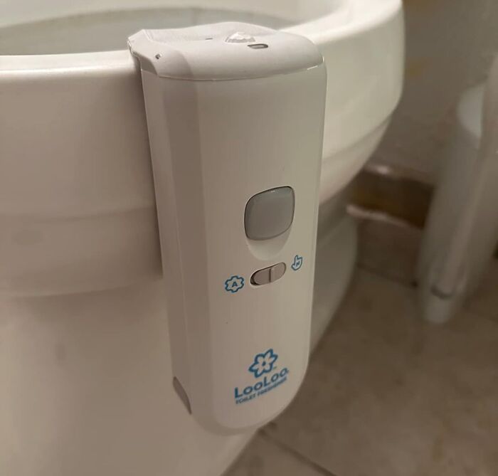 Potpourri Is So 1990s. This Loo-Loo Automatic Toilet Freshener Is The Modern (And Way More Effective) Way To Keep Your Bathroom Smelling Fresh