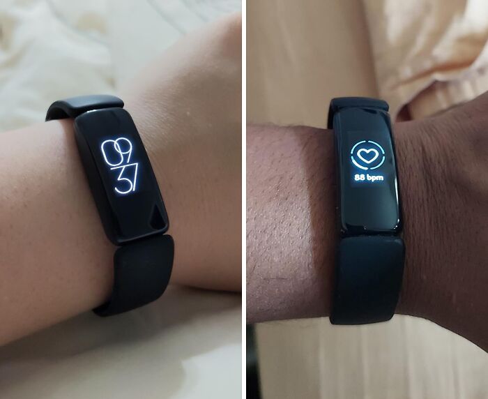 "A fitbit. Reminds when I need to move and how much I've done ect. Definitely made me realize that there were some changes i needed to make in my day to day lifeA fitbit. Reminds when I need to move and how much I've done ect. Definitely made me realize that there were some changes i needed to make in my day to day life" - bee-fe