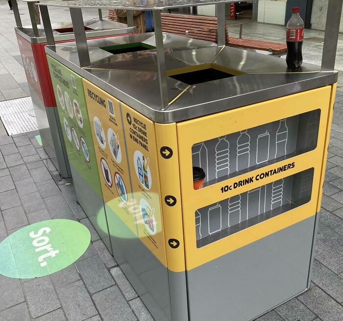 Recycling Bin Offers Bottles To Anyone Wanting To Collect The 10¢ Deposit