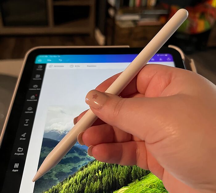 Ditch The Clunky Fingers, This Metapen Pencil A8 Will Make Your iPad Notes Look Like They Were Written By A Calligraphy Master (Even If Your Handwriting Is Usually Chicken Scratch)