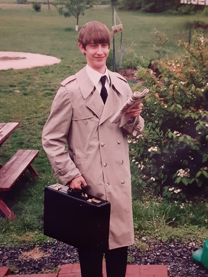 I Had Embraced My Nerdy Outcast Status And Went To School Like This, Sadly The Trench Coat Was Soon Banned After '99