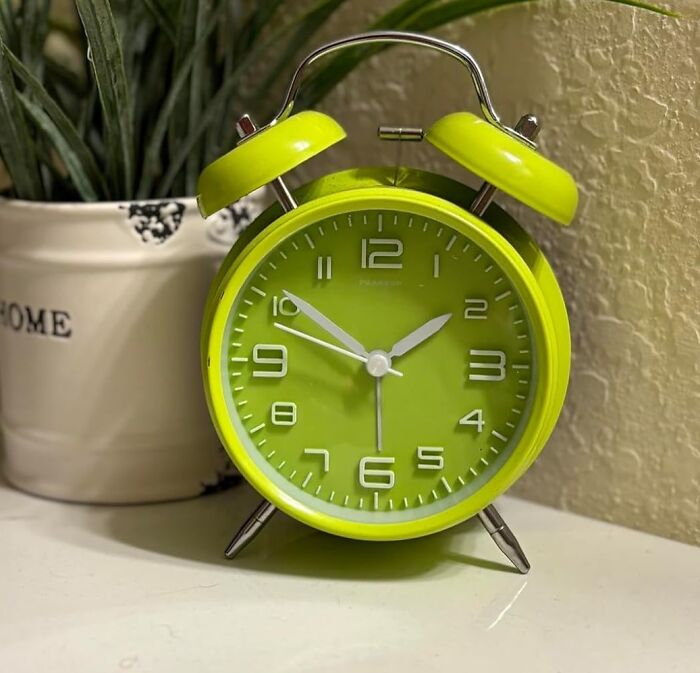 Say "Adios" To Oversleeping And Hello To Punctual Mornings With This Twin Bell Alarm Clock - It's So Loud, Your Roommate Might Even Thank You (Eventually)