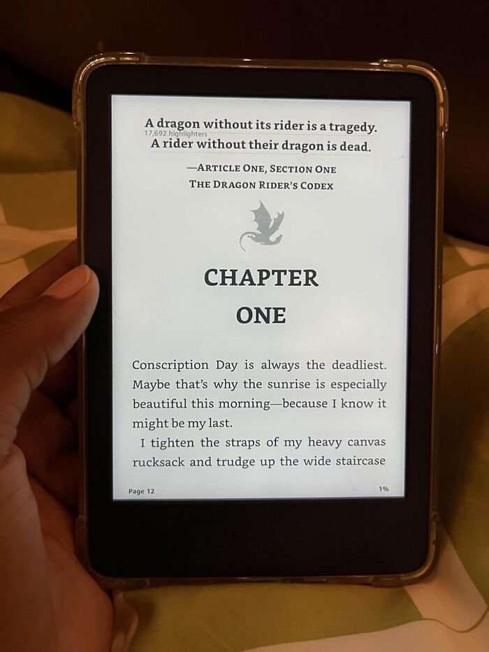  Amazon Kindle : Your Entire Library In One Slim Device