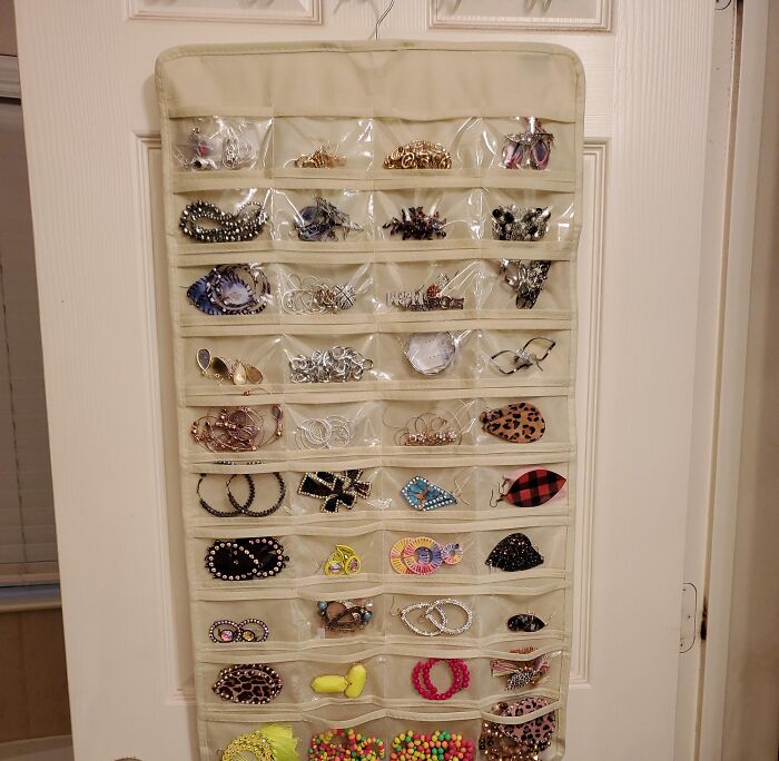 Feel Like Every Piece Of Jewelery Instantly Gets Tankled When You Put It Down? Avoid Tossing Another Necklace With This Necklace Organizer 