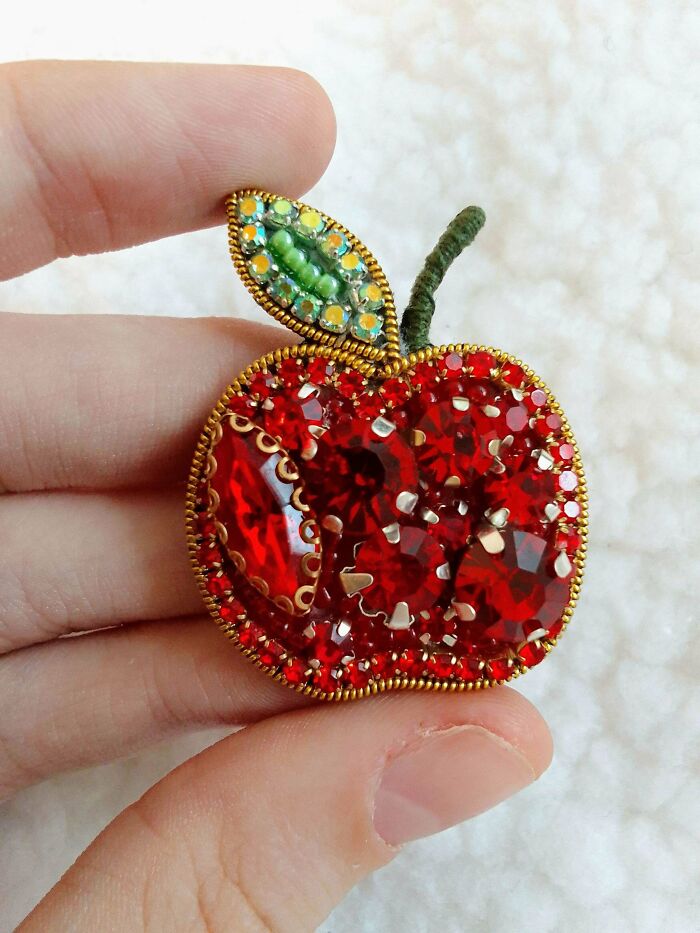 My Beaded Brooches ❤️