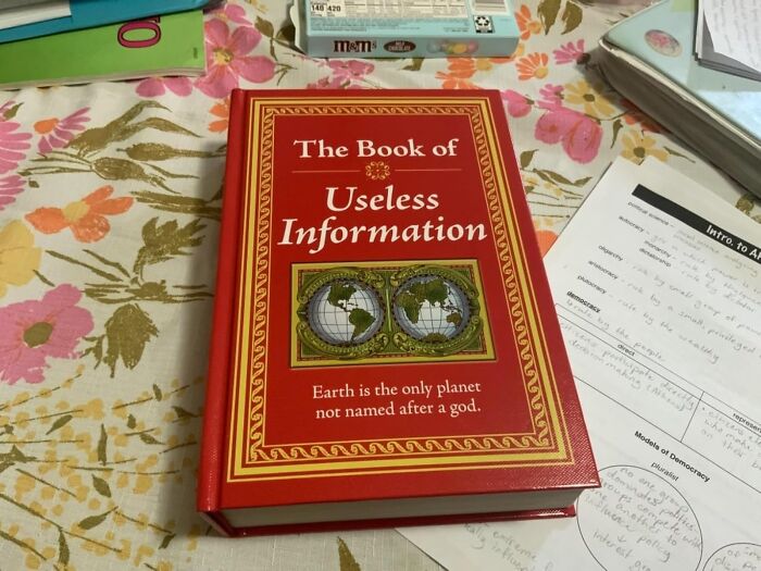  The Book Of Useless Information: The Perfect Bathroom Reader For Those Moments When You Need To Know How Many Licks It Takes To Get To The Center Of A Tootsie Pop... But Not Really