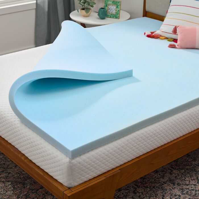 A Memory Foam Mattress Topper Upgrades Your Old Mattress, Transforming Your Bed Into A Cloud-Like Haven Of Comfort And Support