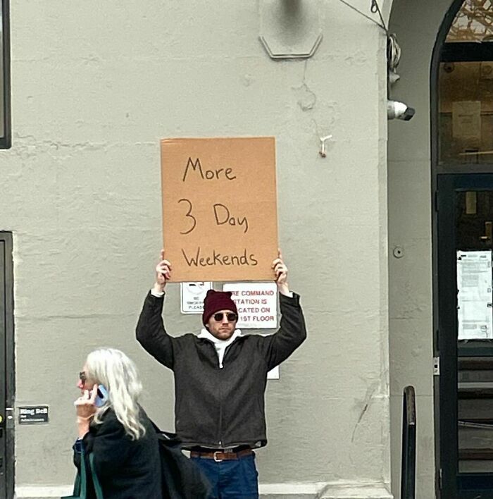 Clever-Dude-With-Sign-Annoying-Things-Protesting