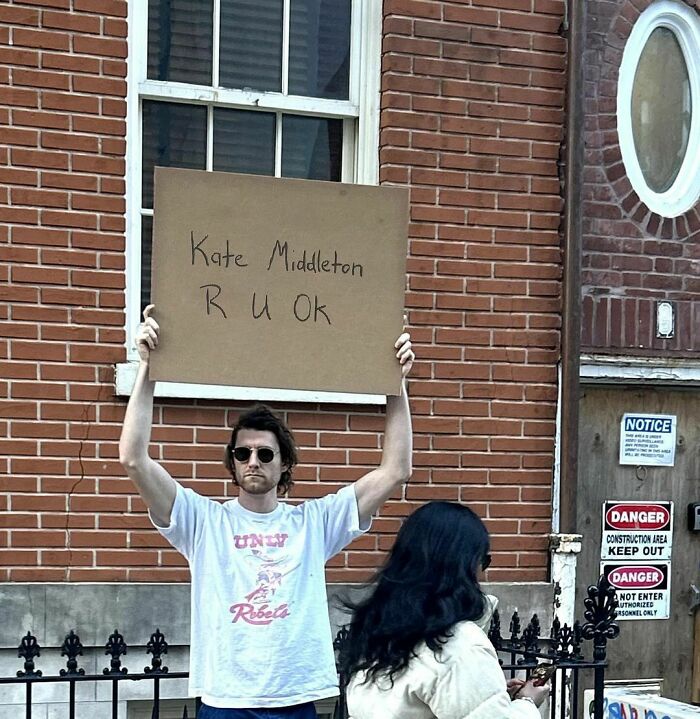 Clever-Dude-With-Sign-Annoying-Things-Protesting