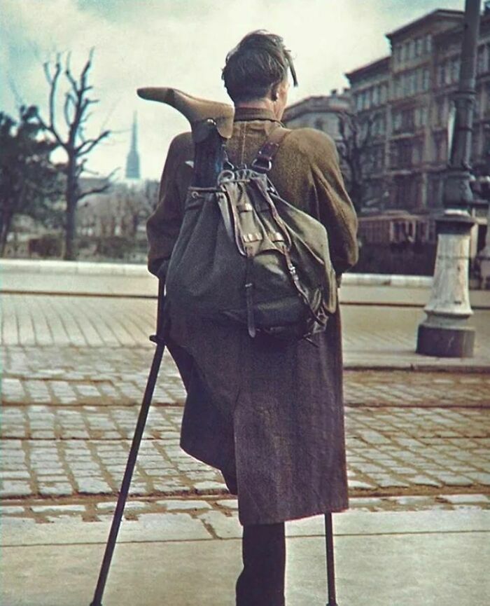 Homecoming Prisoner - Vienna, Austria Ca 1946