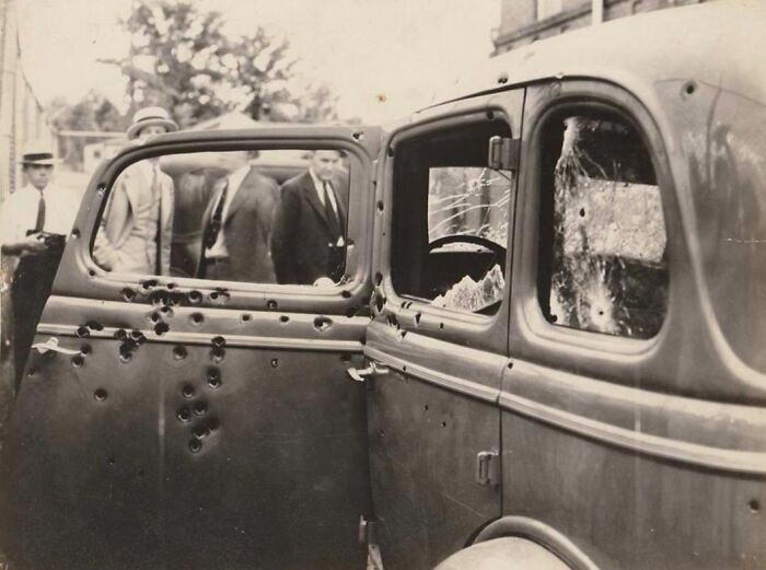 On May 23, 1934, Bonnie And Clyde Were Gunned Down By A Group Of Six Police Officers