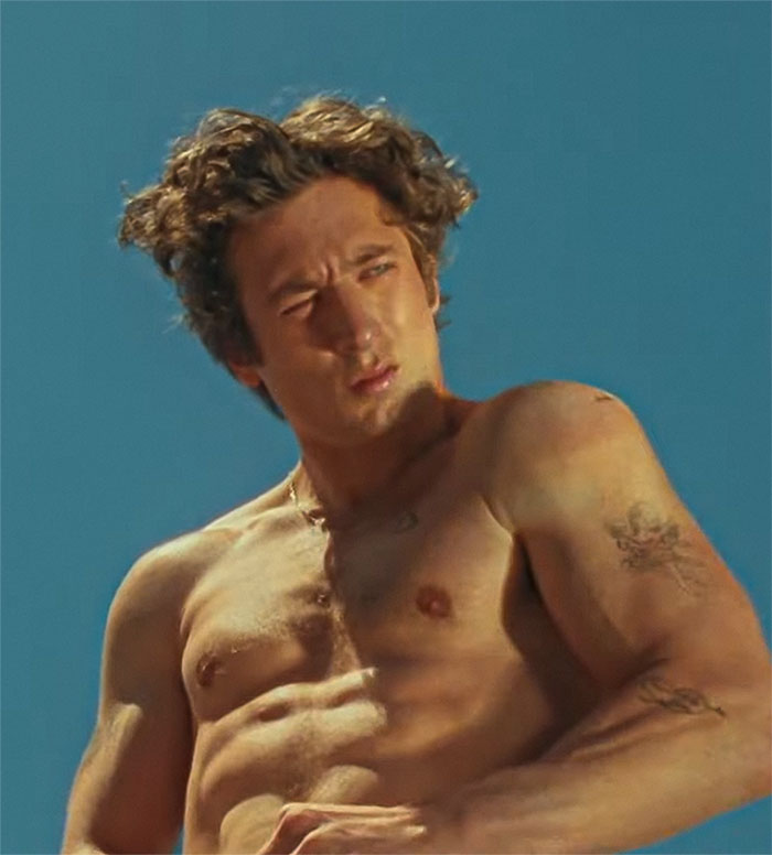 “Offensively Hot” Calvin Klein Underwear Campaign Features Jeremy Allen White Wet By The Pool