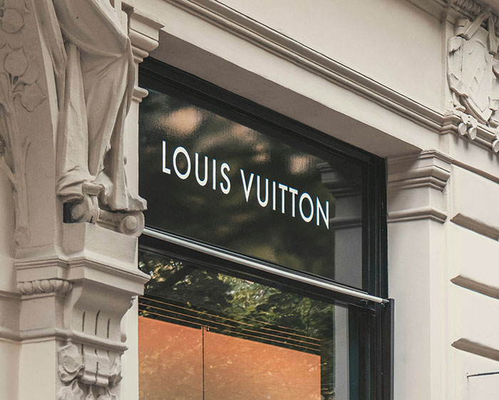 Woman’s Brutal Prank On “Rude” Louis Vuitton Staff Hailed As “Revenge Of The Year” Online