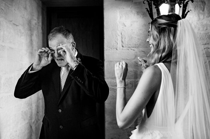 I Captured 11 Unscripted Wedding Moments That Became Award-Winning Photos