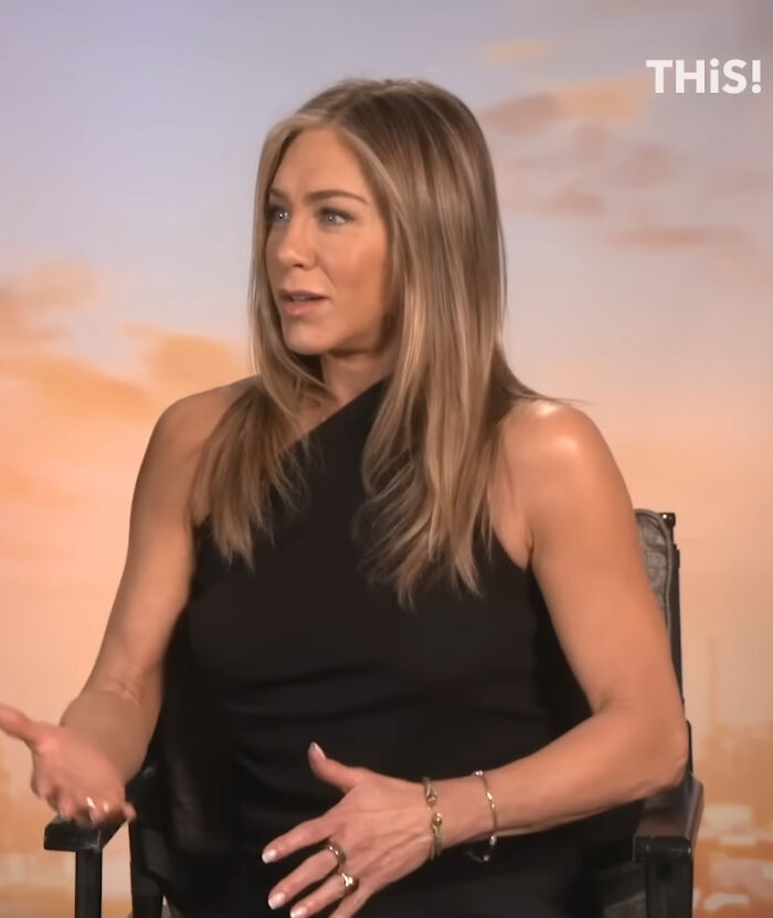 Jennifer Aniston Storming Out During Resurfaced Interview With Adam Sandler Is Going Viral