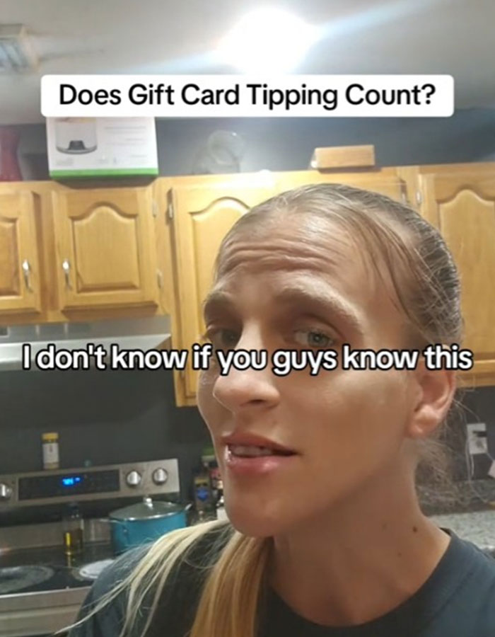 “Tipping Is Out Of Control”: Waitress Rejects 35% Gift Card Tip, Leaving Customer Confused