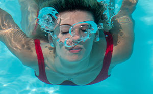 BF Holds His Partner Underwater, Is Surprised She Is Shaken And Upset