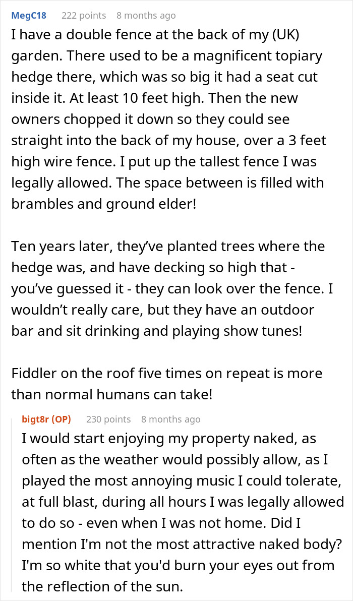 Karen Throws A Raging Fit Over Neighbor’s New Fence, Regrets It After Losing 800 Sq Ft Of Their Yard