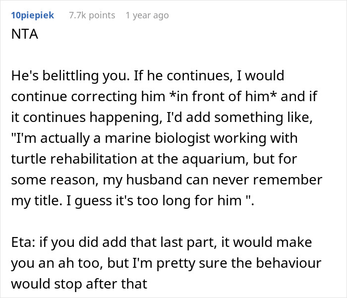 Husband Keeps Introducing Woman As Aquarium Guide Instead Of Marine Biologist, She’s Had Enough