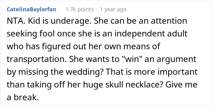 15YO Ruins Dress By Making It Emo Despite It Being Bought For Her Sister’s Wedding, Gets Uninvited