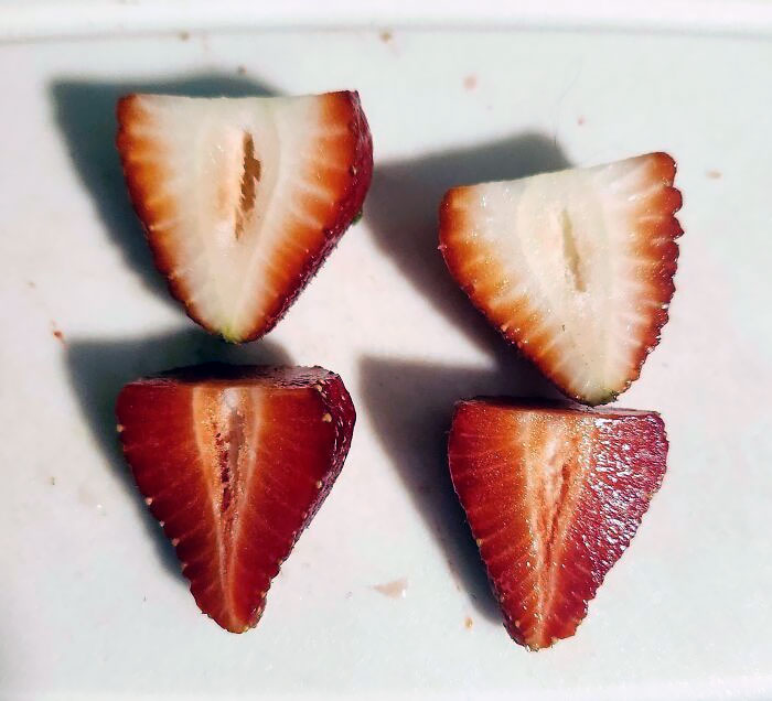 The Stark Difference Between A Kroger And Farmers' Market Strawberry