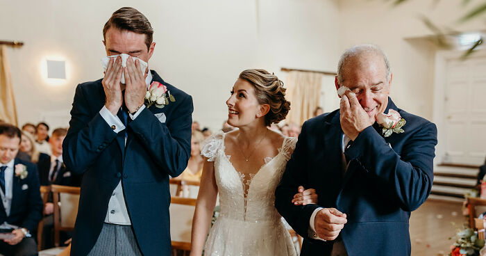 I Captured 11 Unscripted Wedding Moments That Became Award-Winning Photos