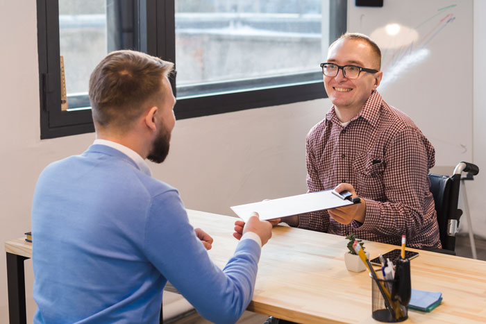 Man Starts Pushing His Beliefs On His Office Manager By Text After Learning They’re Gay