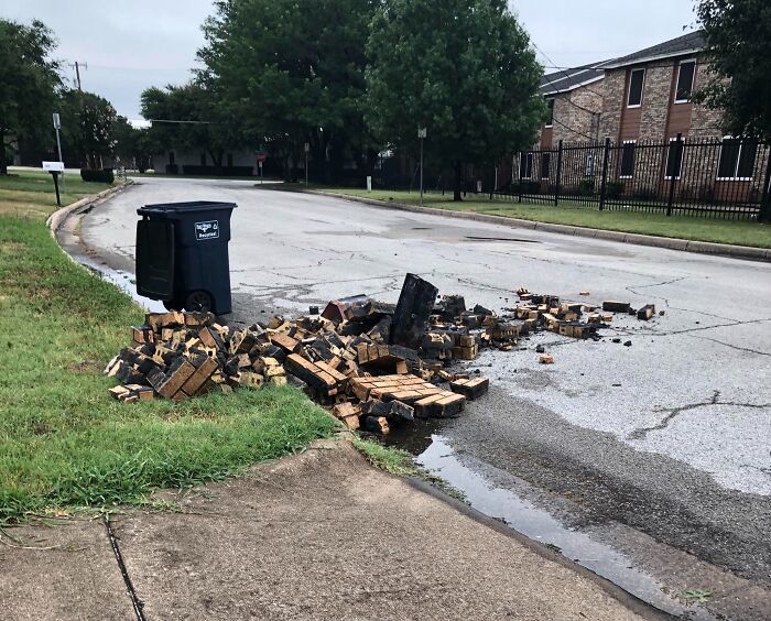 "My mailbox was blown up by lightning last night" - bytorthesnowdog