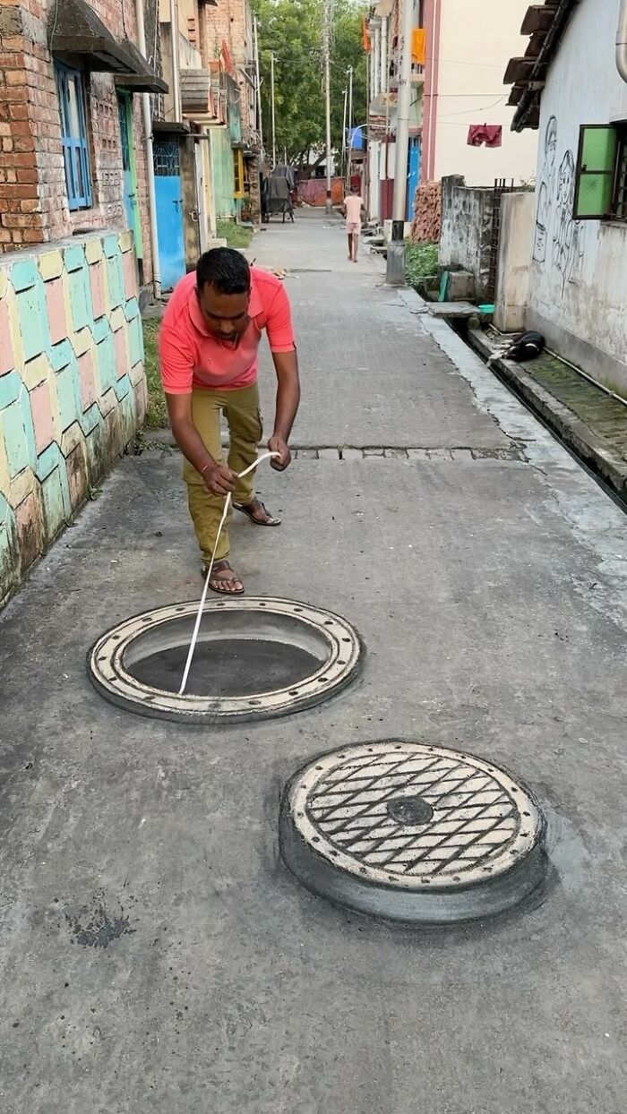 Art Teacher Entertains His Neighborhood With Fun 3D Street Art Made With Chalk (31 Pics)