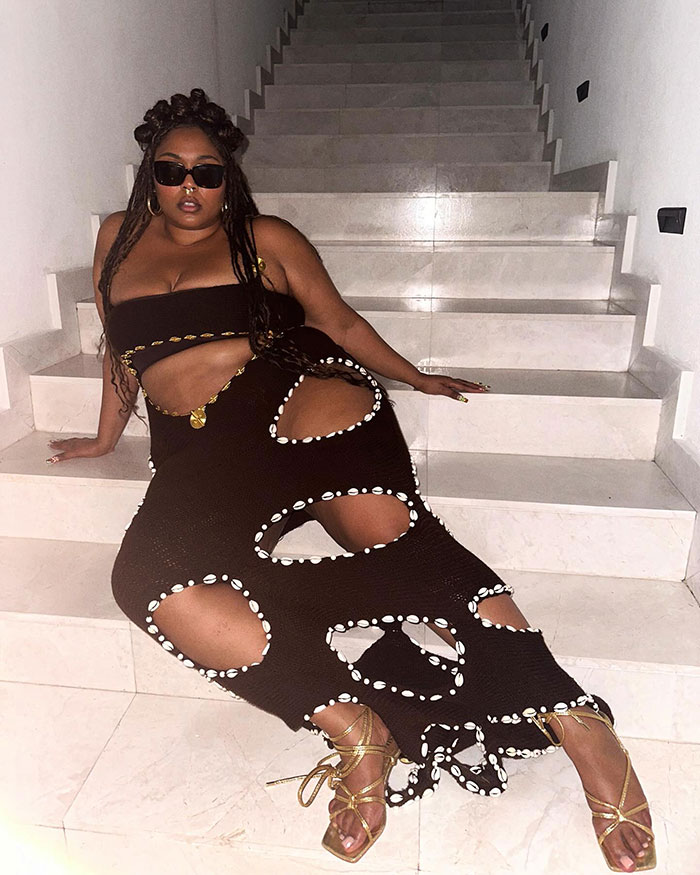 Lizzo’s Stunning Weight-Loss Transformation Sparks Debate As Singer Focuses On Her “Peace”