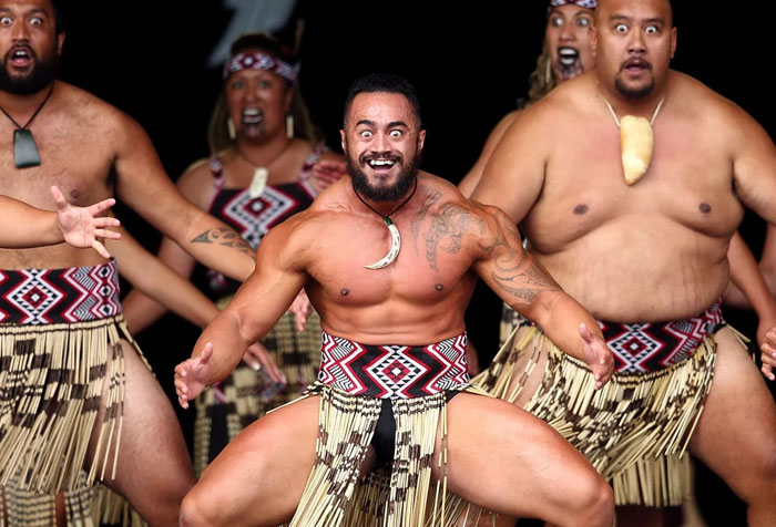 Bailarínes maorí en el Festival Nacional de Kapa Haka