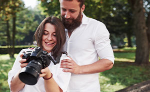 Couple Learns That The Wedding Photographer That Disappeared After The Wedding Actually Died