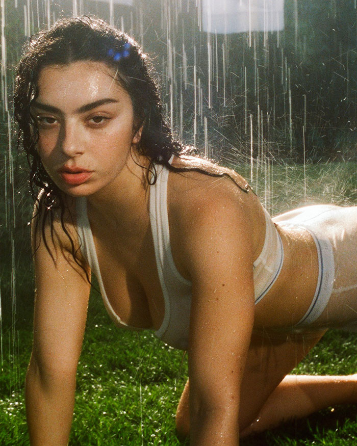 “Delete That”: Charli XCX Slammed For “Insensitive” Photo After Taylor Swift Yoga Class Attack