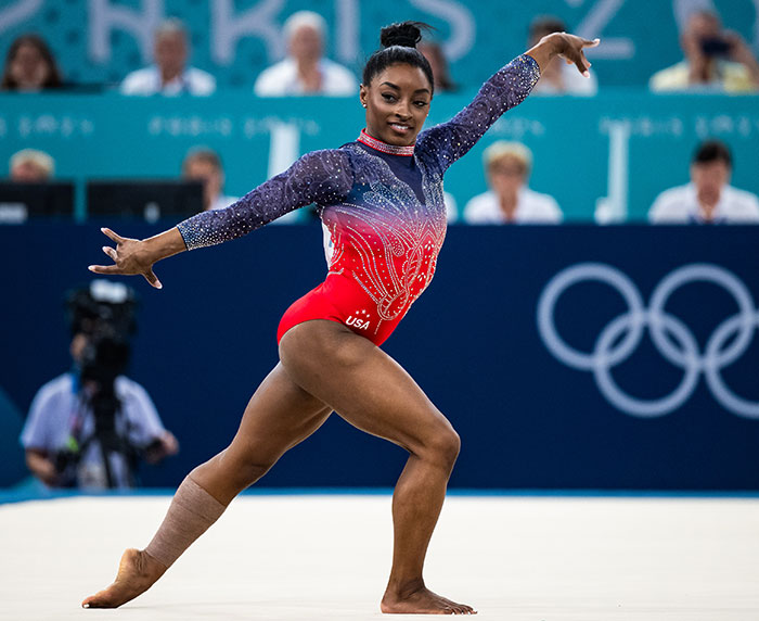 “I Need A Photo With Simone Biles”: 16YO Gymnast’s “Fangirl” Moment At The Olympics Goes Viral