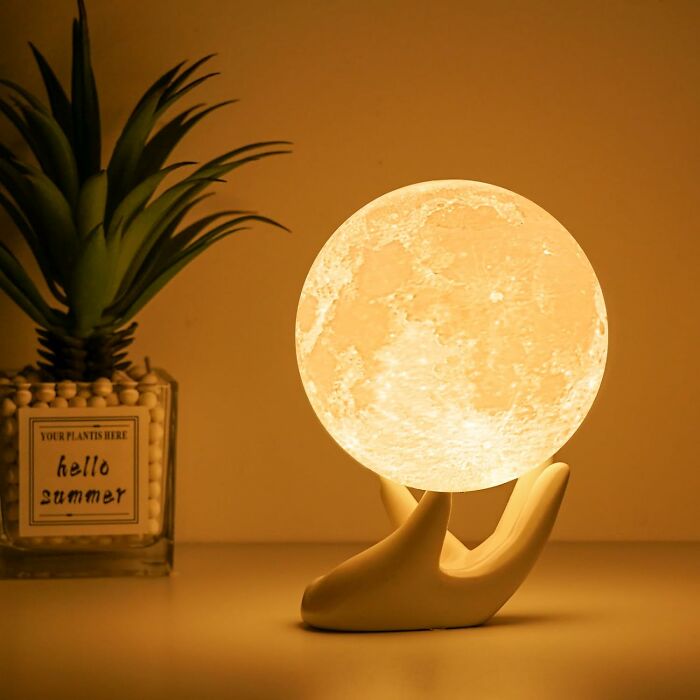 Bring The Moon Right Into Your Room With This 3D Moon Light, No Rocket Ship Required!