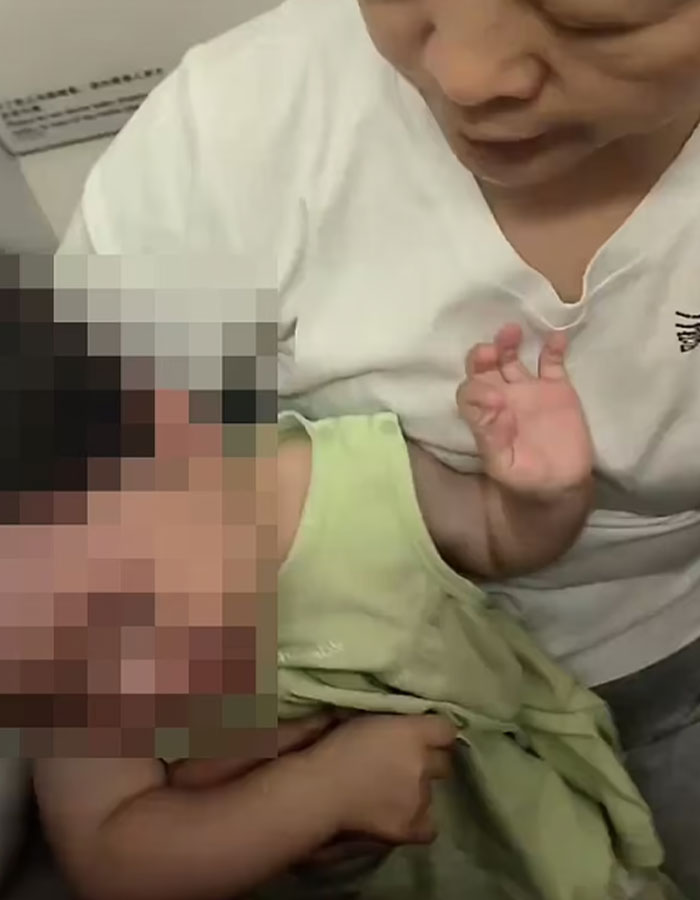 Strangers Punish Toddler For Crying Mid-Flight By Locking Her In Plane Toilet