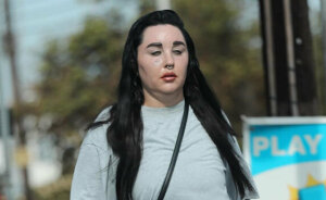 Amanda Bynes “Unrecognizable” As She Steps Out In LA With Dramatic New Black Hair