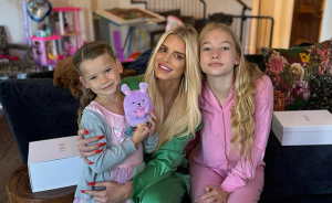 Jessica Simpson Mom-Shamed For “Weird Pose” With Daughters: “Stop With The Stupid Faces!”