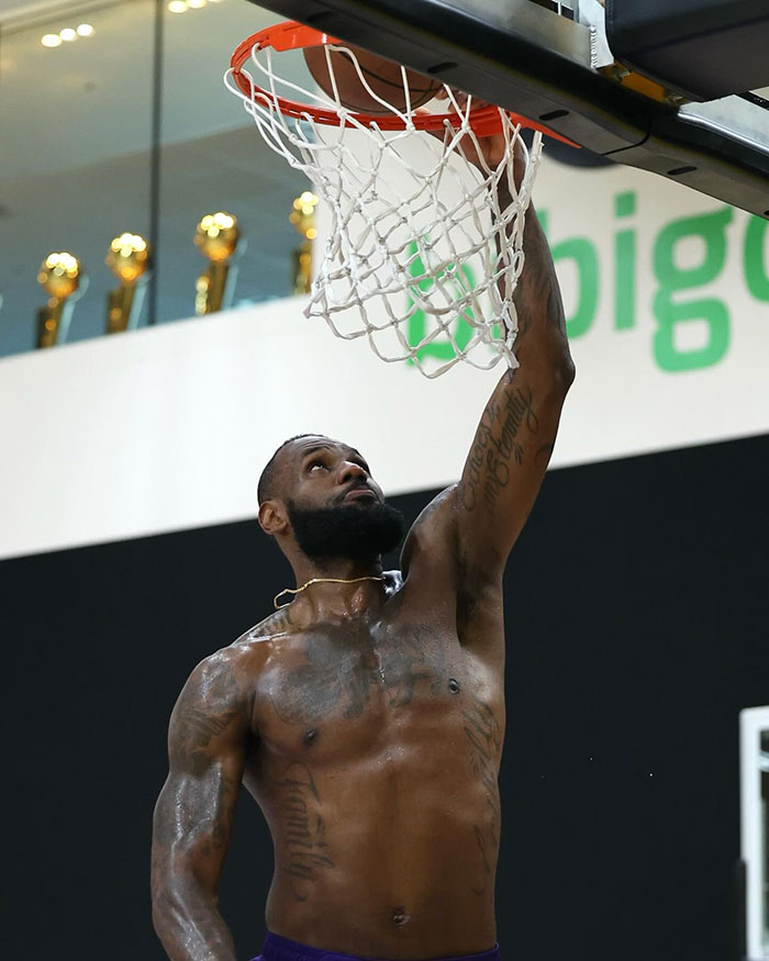 LeBron James Mistakes French Olympic Cheers As Being For Him, Gets Slammed As "Self-Centered"