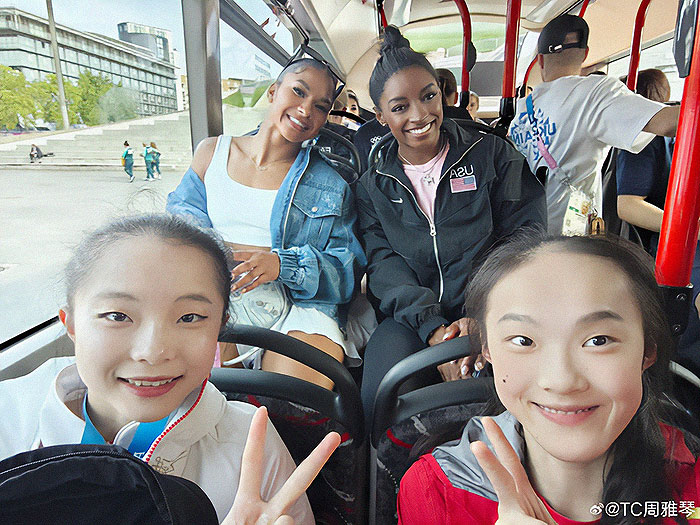 “I Need A Photo With Simone Biles”: 16YO Gymnast’s “Fangirl” Moment At The Olympics Goes Viral