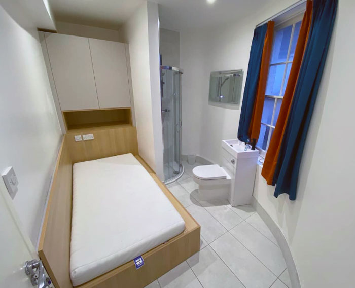 Just Saw This On Airbnb. What £2100 Per Month Gets You In Central London