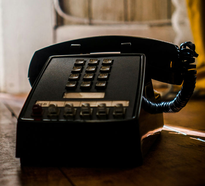 30 Of The Most Unhinged And Disturbing Voicemails People Have Ever Received